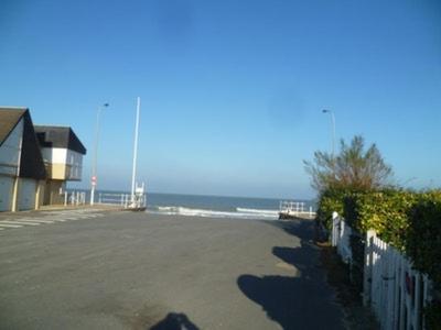 Plage Et La Mer Tres Proche Courseulles-sur-Mer Zewnętrze zdjęcie